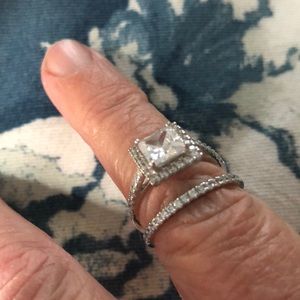 Engagement wedding band set